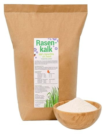 KleePura Rasenkalk 10,5 kg; für bis zu 330 m²; Upcycling-Produkt zum Rasen kalken; für Vitalität und Belastbarkeit Ihres Rasens; frei von fossilen Rohstoffen