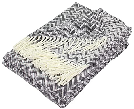 Moon Luxury Decke aus Baumwollmischung ca. 130x170 Kuscheldecke Zick-Zack Muster Tagesdecke mit Fransen leicht & kuschelig (weiß/anthrazit)