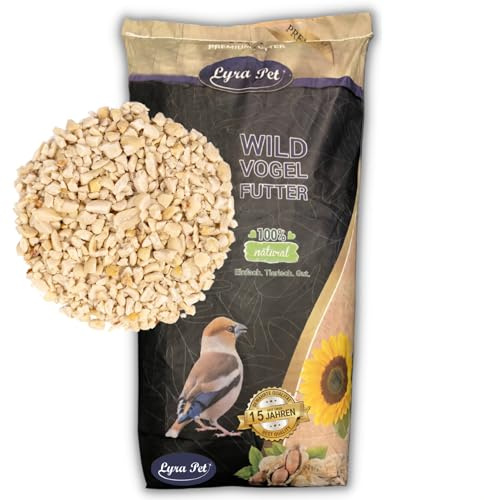 Lyra Pet® | 25 kg Erdnusskerne Weiß Gehackt | Neue Ernte | Ganzjahres Vogelfutter für Körnerfresser | Natürlich & Energiereich | Schalenfreie Erdnüsse | Fettreiches Wildvogelfutter | Für Kleine Vögel | Ideal für kleine Vögel & Jungtiere - Wildvogelfutter für Sommer & Winter - Fetthaltig & Nährstoffreich - Energiespender