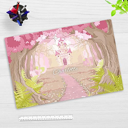 Schreibtischunterlage für Kinder - Märchenschloss - personalisiert mit Wunschname - aus premium VInyl - 60x40 cm - Made in Germany