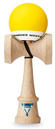 KROM Kendama POP Rubber Gelb - aus zertifiziertem Buchenholz - Hohe Holzqualität - Für Anfänger und Profis - Pack : Ersatzschnur + Stickers