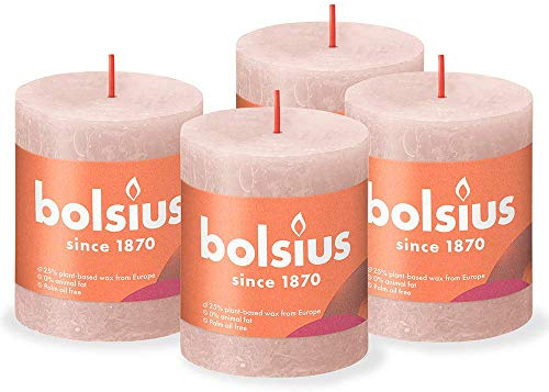 Bolsius Rustik Stumpenkerzen - Rot - 4 Stück - 8 x 7 cm - Dekorative Haushaltkerzen - Länge Brenndauer 35 Stunden - Unparfümierte - Natürliches Pflanzenwachs - Ohne Palmöl