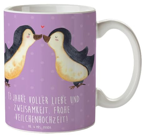 Mr. & Mrs. Panda Tasse 13. Hochzeitstag Veilchenhochzeit - Geschenk, Kaffeetassen, Geschenke, Zuneigung, Heirat, Keramiktasse, glückliche Ehe, Tasse