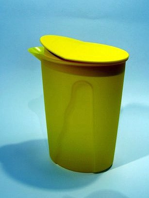 1a TUPPER J14 Saftkanne JUNGE WELLE 1l --- gelb