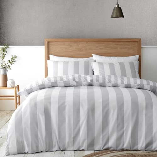Catherine Lansfield Cove - Set copripiumino reversibile con federe, per letto king size, motivo a righe, colore: grigio argento