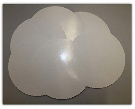 LYSCO 50 Stück Tortenuntersetzer, Pappe rund Ø 28cm weiß mit zackigem Rand Tortenplatten mit Folie beschichtet, verhindert Durchnässen