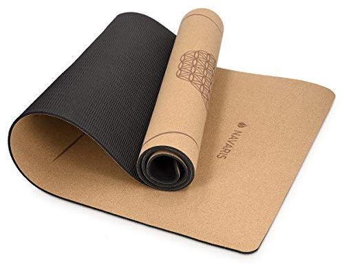 Navaris Yogamatte aus Kork rutschfeste Matte - Yoga Sportmatte Fitnessmatte mit Tragegurt - 183x61x0,5cm Fitness Gymnastikmatte - Schadstofffrei