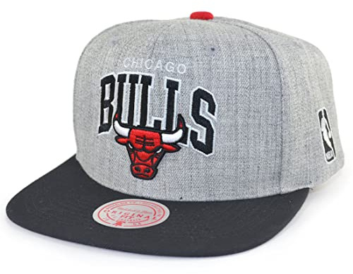 Mitchell & Ness NBA Team Arch Snapback Cap Chicago Bulls Grey/Black