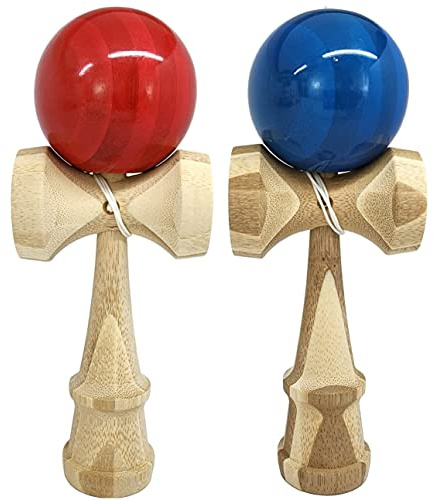 KENDAMA TOY CO. Confezione da 2 – Il miglior Kendama per tutti i tipi di divertimento (grandezza naturale) – Colori fantastici: blu/rosso bambù/set di bambù – legno di bambù massiccio – uno strumento