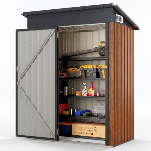COSTWAY Armadio da Esterno in Metallo Zincato (Legno) | Capanno Impermeabile con Tetto Inclinato, Venti d'Aria e Porta con Chiusura, Casetta Porta Attrezzi da Cortile e Patio