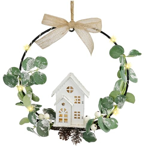Dekorierter Metallring 22 cm mit LED‑Haus Eukalyptus Zapfen LED Deko‑Ring zum Hängen Kranz Dekokranz Türdeko Wanddeko Adventsdeko Weihnachtsdeko Kränze Türkranz Weihnachtskranz Wandkranz Winterdeko