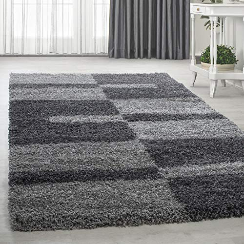 HomebyHome Hochflor Teppich 120 x 170 cm Grau Weicher Shaggy Flokati im Karierten Design Dekorativer Wohnteppich für Jugendzimmer oder Gästezimmer Pflegeleicht & modern