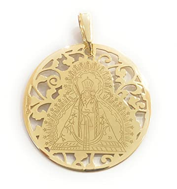 Medalla Virgen de la Cabeza en Plata de Ley Cubierta de Oro de 18kt. La Virgen de la Cabeza es una advocación venerada en la Basílica de Nuestra Señora de la Cabeza. 35mm