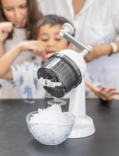 SNOWPOP - Macchina giapponese per grattugiare il ghiaccio. Dimensione del ghiaccio regolabile: ghiaccio tritato grossolano per granite/cocktail o neve leggera per kakigoris. Macchina portatile di alta