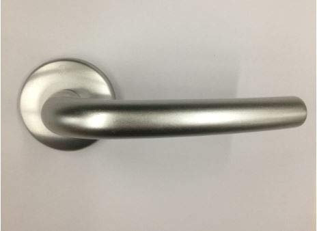 MANIGLIA SECUREMME KIT PISA IN ALLUMINIO ARGENTO F1 SINGOLA PER PORTA BLINDATA Q8 ROSETTA D.55 PZ 1, POTETE MONTARE LA MANIGLIA CON O SENZA MOLLA DI RITORNO