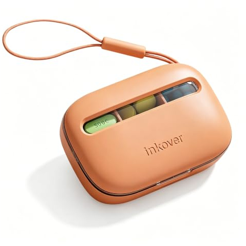 QUARDINE Petite Boîte à Pilules, Organisateur de Voyage 3 Compartiments avec Cloison Amovible et Cordon, Étui Anti-Humidité Sans BPA pour Vitamines et Compléments, Format Poche, Voyage, Orange | Cordon porte-clés, séparateur amovible, sans BPA, pour poche de sac à main et en déplacement, suppléments vitaminés, EDC