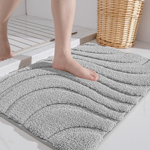 DEXI Badteppich rutschfest 60 x 110cm, weicher Mikrofasern Badematte, Wasserabsorbierende Badezimmerteppich, Maschinenwaschbar Badvorleger für Badewanne, Dusche und Badezimmer - Hellgrau