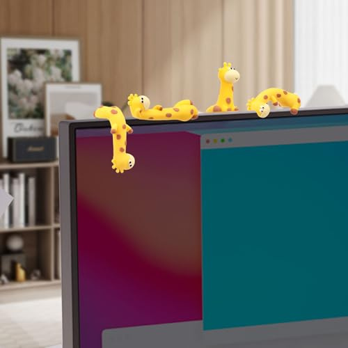 4Pcs Mini Resin Giraffe Ornament Funny Computer Decor 3D Craft Sculpture Cute Giraffe Statue Small Desk Figurine for Car Dashboard Decor Interior Rearview Mirror Accessories Home Office Decoration