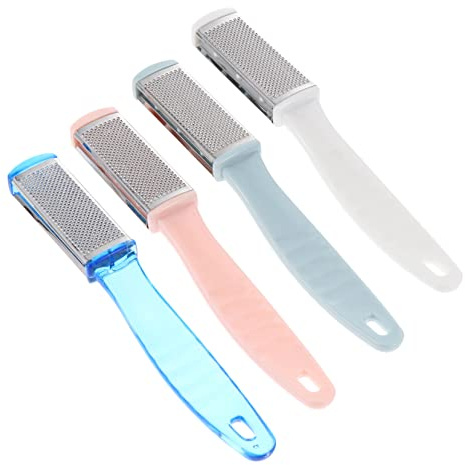 Mipcase 4pezzi Kit di Strumenti per Pedicure Raschietto per Pedicure Scrub per Piedi Piede Cura dei Piedi Rimozione Morta Calli Duroni Cuticole Liscia Comoda Colore Casuale Stili multipli