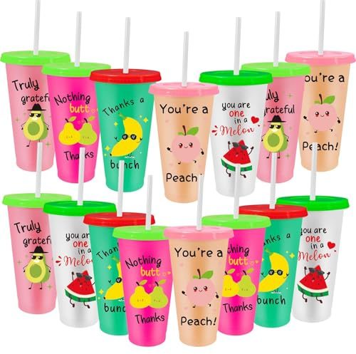 TESIN 15er Set Trinkbecher mit Deckel und Strohhalm 700ml – Wiederverwendbare Plastikbecher mit Frucht-Motiven & Sprüchen – Ideale Dankeschön-Geschenke für Kindergeburtstag, Schule, Lehrer & Partys