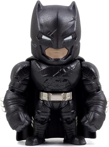 Jada Toys DC Armored Batman-figur (10 cm) – superhjälteactionfigur av Batman v Superman med mask och rustning, samlarfigur i metall för fans och barn från 8 år, svart