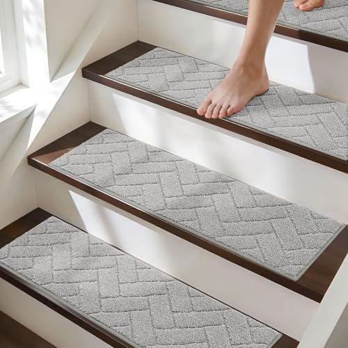 BEQHAUSE Lot de 4 tapis d'escalier antidérapants - 22 x 70 cm - Pour personnes âgées, enfants, chiens - Lavables en machine - Gris