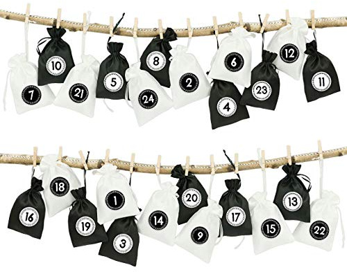 Papierdrachen 24 Adventskalender Stoffsäckchen zum Befüllen – mit Bäckergarn und Klammern – Stoffbeutel zum selber Dekorieren – Geschenksäckchen - Schwarz-weiße Eleganz Nr 12