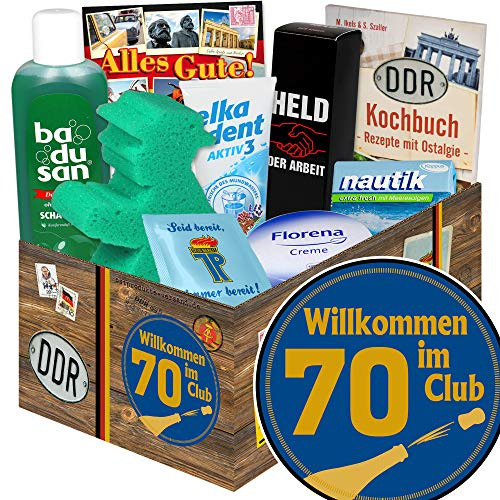 Wilkommen Im Club 70 - DDR Geschenkset Pflege Mit Ostalgie Kochbuch | Pflegeset Mit Badusan, Florena & Ampelmann Badeschwamm - Lustige Geschenkidee Zum 70. Geburtstag Für Frauen & Männer