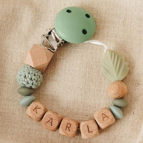Storchenkind® – Liebevolles, handgemachtes Babyaccessoire, personalisiert mit Namen (grün)