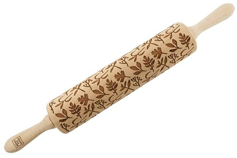 MoodForWood Teigroller aus Holz, Gravierte Holzrolle mit Wunschname auf Griff, Roller mit Muster für Teig, Kuchen & Backwaren, Nudelholz für Müheloses Ausrollen, Ø 6 cm x 43 cm, Kräuter