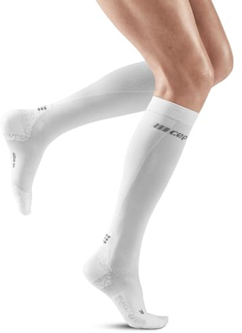 CEP Damen Ultralight Socks Tall V3 Laufbekleidung Kompressions-Socken White - Weiß Iii