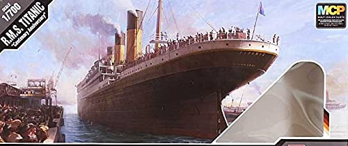 1/700 mehrfarbige Teile R.M.S Titanic / Academy Modellbausatz
