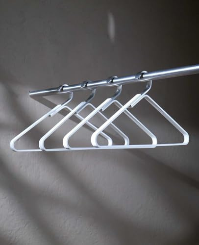 Siqual Design Metall Kleiderbügel aus Aluminium+Edelstahl – Robustes & Elegantes 4er-Set, langlebig & schonend für Kleidung, 3 Farben, Made in EU – Kleiderbügel Silver Unique (Cremeweiß)