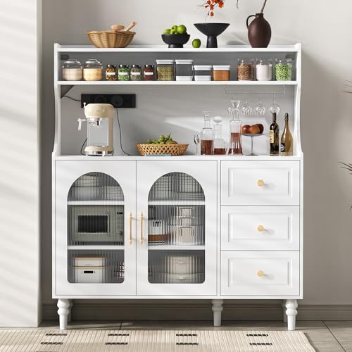 DUlVBPE Armario alto con enchufes y cajones, armario de bar con soportes para copas de vino y espacio de almacenamiento, armario de cocina buffet con estantes ajustables de capas, ideal para cocina y