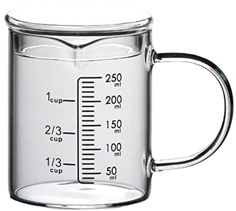 Verre doseur en verre borosilicate gradué avec couvercle et poignée, bec verseur en forme de V, pour vin, lait, thé, café (250 ml)
