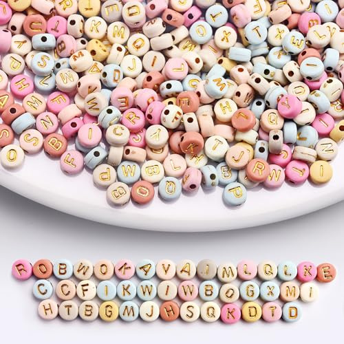Iudsu 1000 Stück Perlen mit Buchstaben Set, 7mm Bunte A-Z Acrylperlen Buchstabenperlen, mit 600cm Unsichtbare Nylonschnur für Erstellen DIY von Armbändern Schlüsselanhängern Namensketten Handwerk