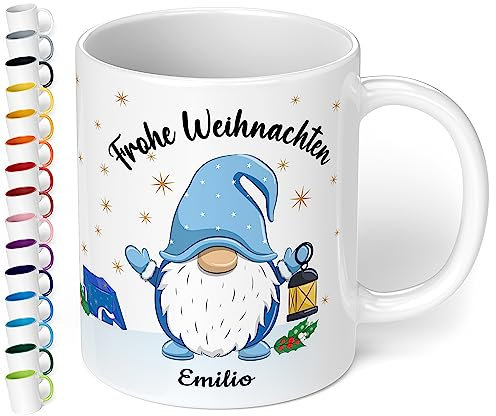 True Statements Weihnachtstasse mit Namen personalisiert „Frohe Weihnachten Wunschname“ - 330ml Keramik Kaffeebecher mit Wichtel-Motiv und Spruch – Geschenk zu Weihnachten (Weiß)