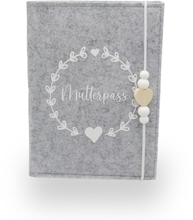 malutra Funda de fieltro para pasaporte de maternidad, hecha a mano con corazón de madera, banda elástica y compartimentos, apta para pasaporte de madres alemanas, tarjeta de seguro e imágenes