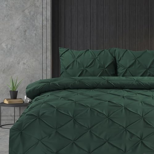 Linen Home Double Pintuck Duvet Cover Set Bottle Green Pinch Pleat Soft Microfibre Bed Quilt Cover with 2 Pillowcases, Easy Care Wrinkle Free Bedding Set of 3 Pcs (Bottle Green, Double)