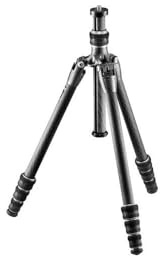Gitzo GT0545T Traveler Stativ (superkompakt, faltbar und unglaublich leicht, kurze Säule für Aufnahmen auf Bodenhöhe inklusive Serie 0 - 4 Segmente) carbon