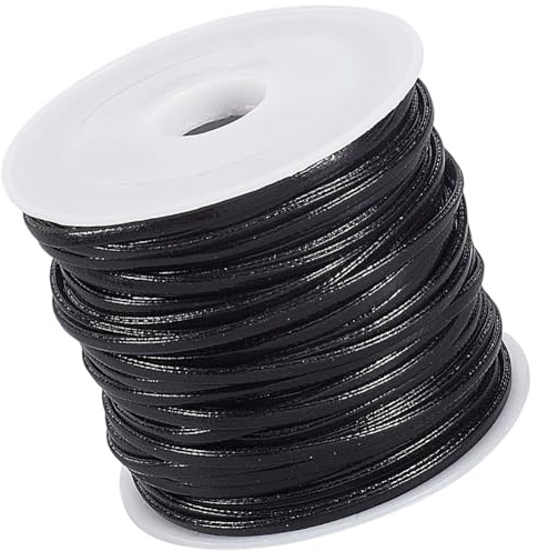 CALFOVERA 1 Yard Flat PU Fold Over Leather String Cord Nero 2MM Doppio Lato Sottile Cinghia in Pelle Cordoncino Lacci Corda Intrecciare Filo per Creare Gioielli Braccialetti Collane Progetti Fai da