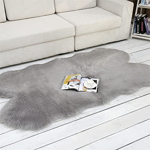 Tomifine Lammfell Schaffell Teppich Faux Fell Teppich Flauschig Kunstfell Teppiche Dekofell Unregelmäßig Bettvorleger Weiche Bodenmatte Sofa Matte (50 x 80 cm,Grau)