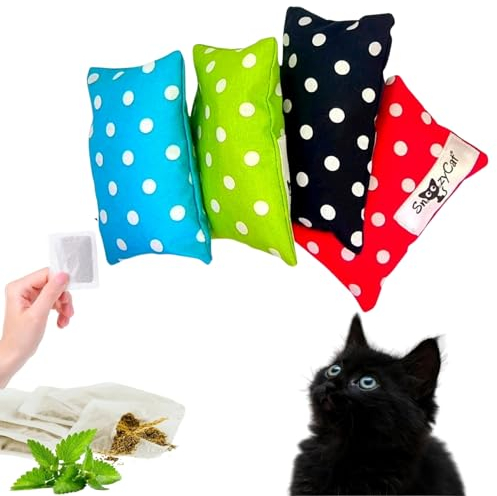 SNOOZYCAT® 4 Stück wiederbefüllbare Katzenkissen mit 4 Stück natürlicher 100% Katzenminze oder Baldrian zum nachfüllen für Katzen, handgemacht und waschbares Duftkissen, Made in Germany (Katzenminze)