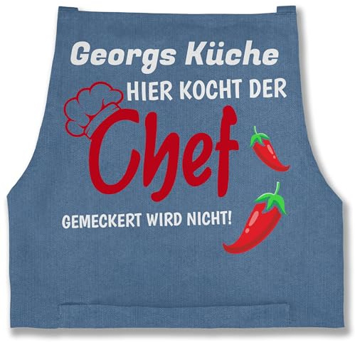 Geschenk mit Namen personalisiert by Shirtracer - Schürze - Kochschürze Herren Männer - Hier kocht der Chef I Geschenk Kochen I Hobbykoch Geschenk