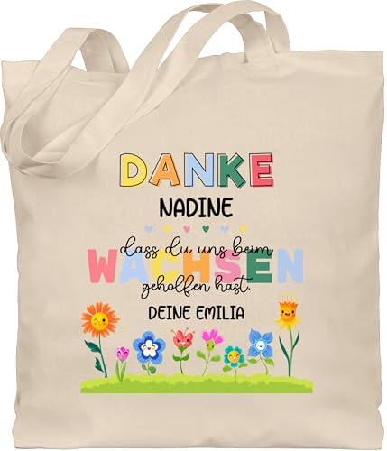 Geschenk mit Namen personalisiert by Shirtracer - Baumwolltasche - Danke dass du uns beim Wachsen geholfen hast mit Wunschnamen I Abschluss Geschenke Erzieher Abschiedsgeschenk Erzieherin Geschenk