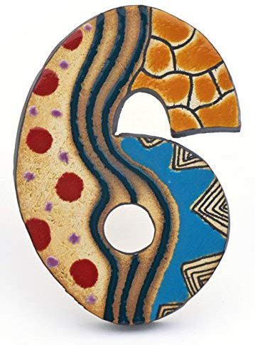 Numéro Maison. Numéro 6 décorative de céramique Faite et Peinte à la Main avec décoration Foc-Art Multicolore. 16 cm x 11 cm x 1,5 cm