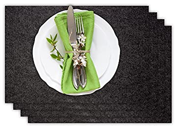 Casoro 4er Platzset aus waschbarem Filz, Platzmatten je 30x44cm in anthrazit, edles Tischset perfekt zu jeder Einrichtung