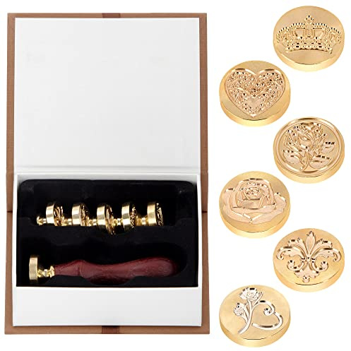 Tampon de Cire Kit, Vintage Ensemble de Cire Stamp avec 6 Têtes en Laiton de Tampon de Sceau de Cire, 1 Poignée en Bois et Boite Cadeau pour Carte, Invitation, Lettres, Enveloppes