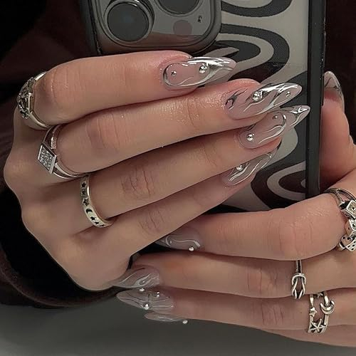 24 Stück Press on Nails Kurz, Oval Künstliche Nägel im Weiß-europäischen Flammenstil, French Nägel Zum Aufkleben, Glossy Mandel Kunstnägel Press on Nails mit Nagelkleber für Frauen (Silver flame, 24x)