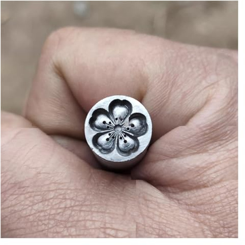 CYHTYM Schlagzahlen Metallstempel-Designstempel, kreative Kirschblüten- und Pflaumenblütenmuster, handgeschnitzte Schmuckherstellung(Plum Blossoms,10mm.)